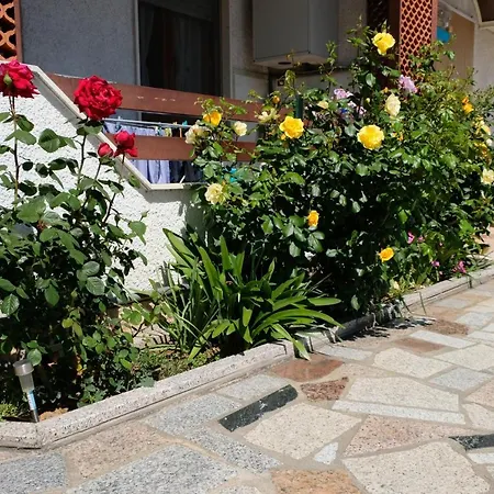 Fiorita بيت للعطل